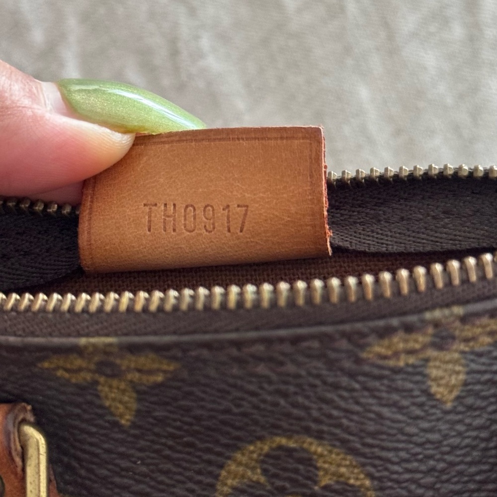 Louis Vuitton Vintage Monogram Mini Speedy Bag - Picture 4 of 7